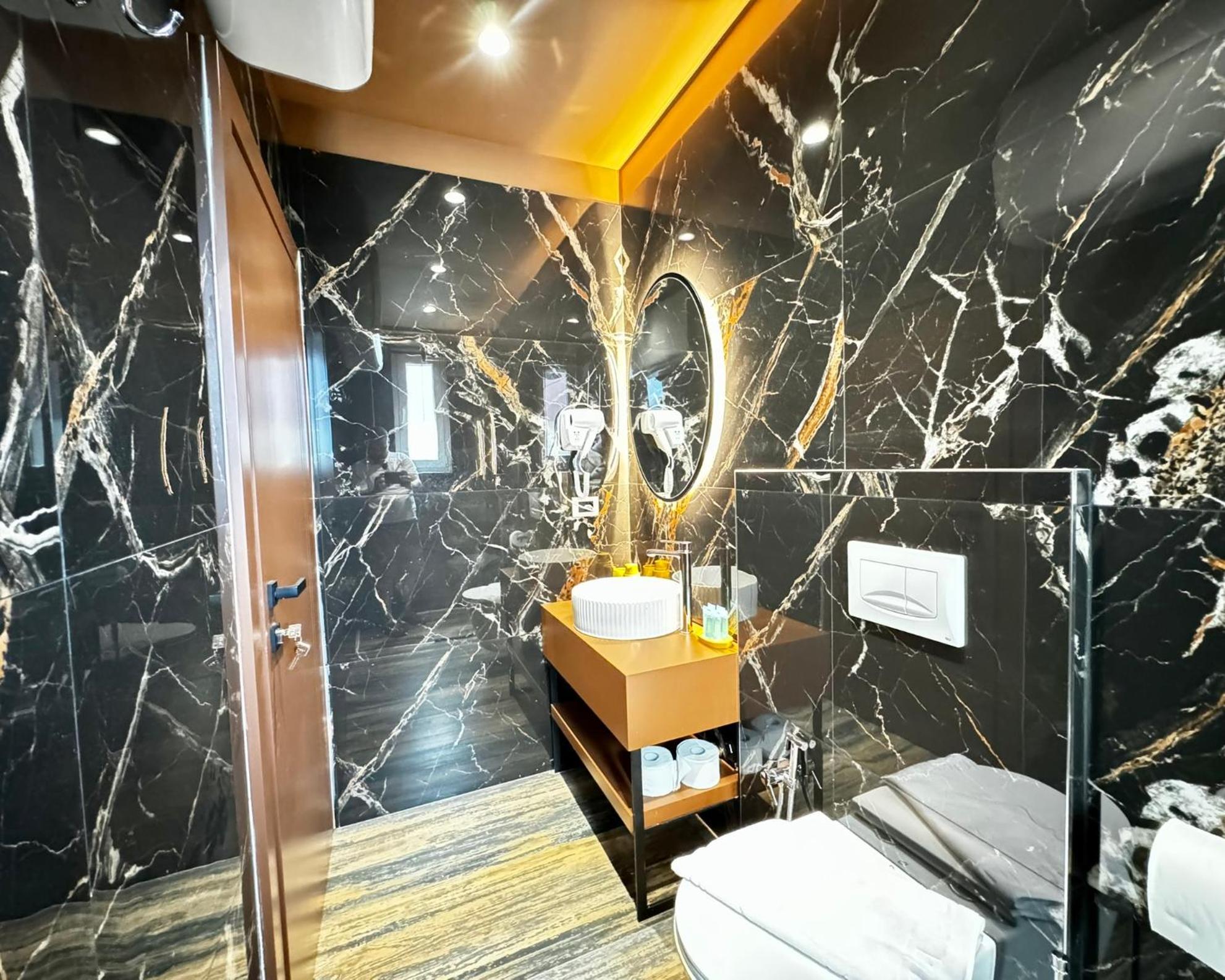Villa Noem Тирана Екстер'єр фото